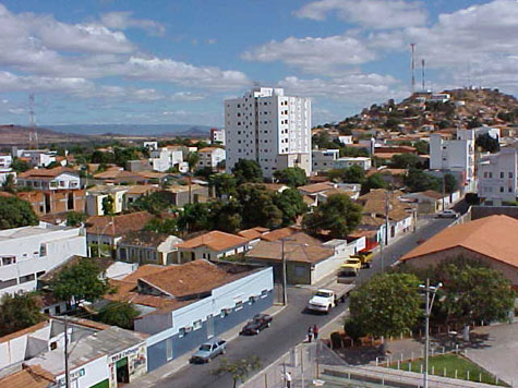 Guanambi: Menor é espancado por dois jovens em escola no Bairro Brasília