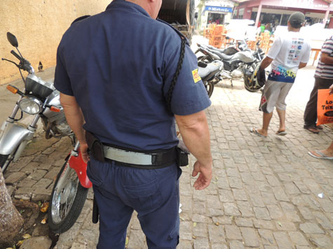 Brumado: Guarda tem moto roubada no Mercado Municipal
