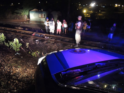 Brumado: Bêbado senta em linha férrea e morre atropelado por trem