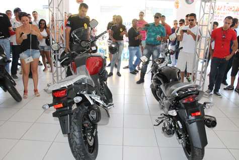 Brumado: Chegaram a Inazuma e a Vstron 1000 na Moto Estrada Suzuki