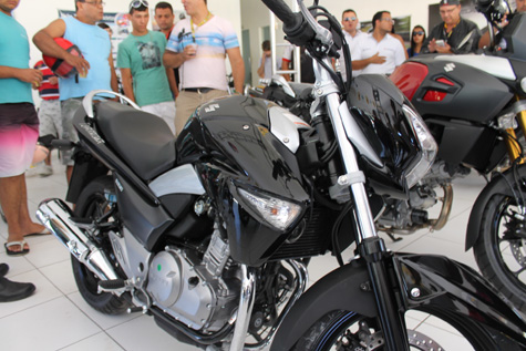 Brumado: Chegaram a Inazuma e a Vstron 1000 na Moto Estrada Suzuki