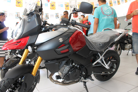 Brumado: Chegaram a Inazuma e a Vstron 1000 na Moto Estrada Suzuki