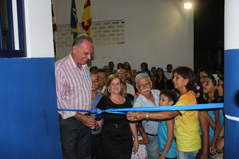 Brumado: Aguiberto inaugura obras da Escola Zilda Neves e destaca os avanços na educação