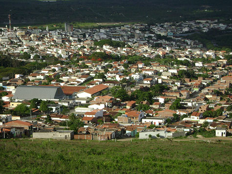 Itapetinga: Câmara aprova redução nos salários de vereadores e assessores