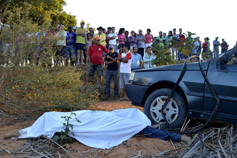 Caculé: Jovem morre após capotar automóvel em estrada vicinal