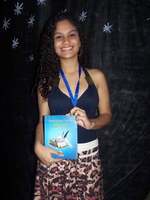Brumado: Aluna do Centro Educacional Monteiro Lobato vence concurso literário