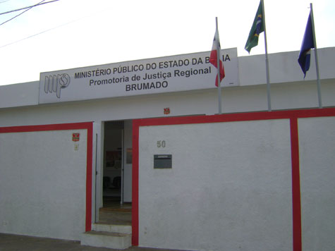 Brumado: Candidatos prestam denúncia contra o Reda no Ministério Público