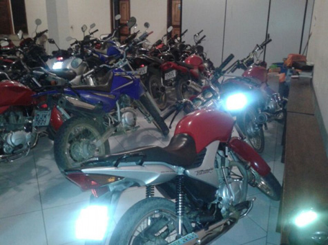 Macaúbas: Operação Trânsito Legal realiza apreensão de 19 motos irregulares