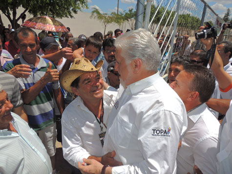 Maluco do Veneno vira celebridade entre políticos