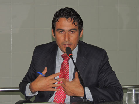 “Diante do quadro atual, estamos com o governador Wagner”, diz Márcio Moreira