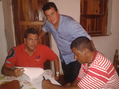 Marquinho Viana e o ex-deputado Robério Nunes visitam lideranças de Érico Cardoso e Rio do Pires