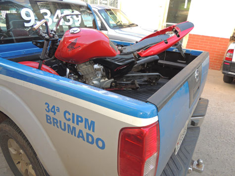 Brumado: Polícia encontra moto depenada na zona rural