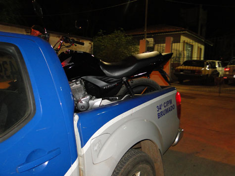 Brumado: Pastor tem moto roubada e família fica refém de bandidos