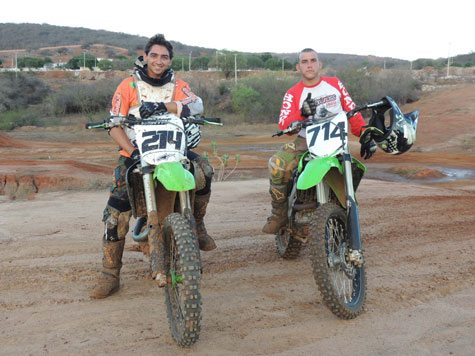 Motocross: Dupla brumadense se prepara para novos desafios