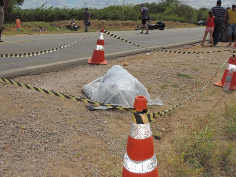 Brumado: Esposa de motociclista conquistense morre em acidente na BR-030