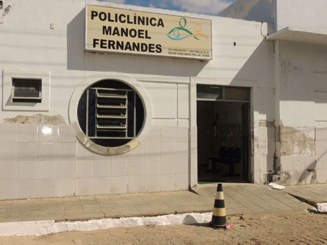 Brumado: Abandono na limpeza da Policlínica Manoel Fernandes
