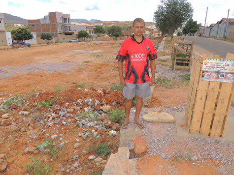 Moradores pedem conclusão da Praça Bráulio Araújo Bonfim em Brumado