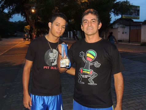 Brumado: Pai e filho correrão juntos a São Silvestre