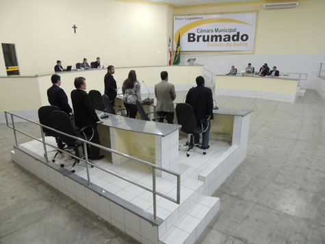 Brumado: Por sete votos contra seis, Câmara aprova reajuste dos professores em 8,68%