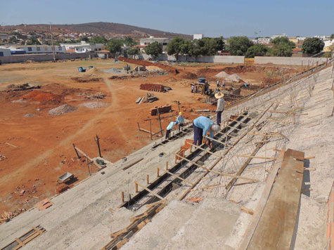 Brumado: Lentamente, obras continuam no Campo dos Prazeres