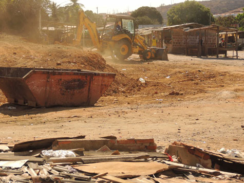 Brumado: Prefeitura inicia obras no Mercado Municipal, mas feirantes reclamam dos novos pontos