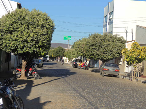 Brumado: Mãe tem moto roubada após deixar filha em escola