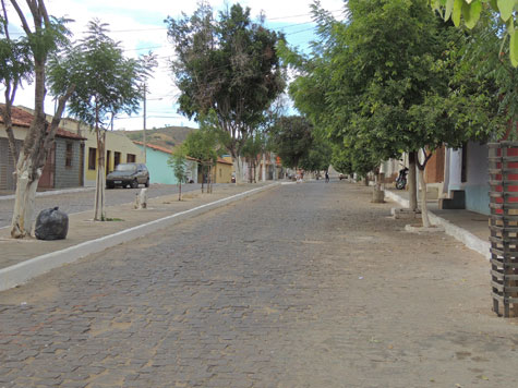 Brumado: Caminhão de cervejaria foi assaltado no Bairro São Félix