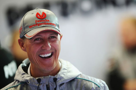 Schumacher deixa hospital seis meses após acidente 