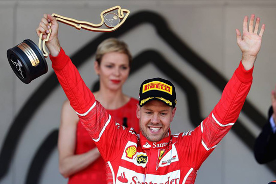 Vettel supera Raikkonen e vence com dobradinha da Ferrari em Mônaco