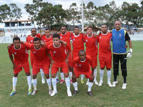 Seleção de Brumado estreia com vitória no Intermunicipal 2013