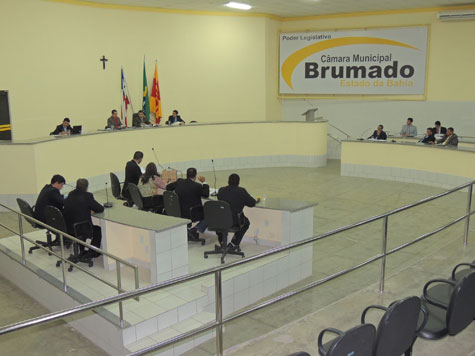 Câmara de Brumado aprova aumento de 14% para os servidores públicos