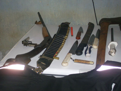 Tanhaçu: Adab apreende 30 kg de carne clandestina e polícia encontra armas de fogo
