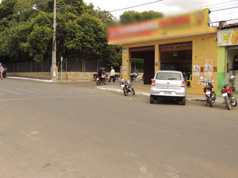Brumado: Distribuidora de Bebidas é assaltada na Praça Coronel Zeca Leite