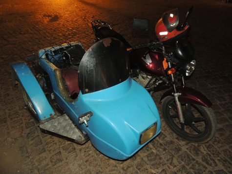Animal atropela triciclo na Rua Virgílio Ataíde em Brumado