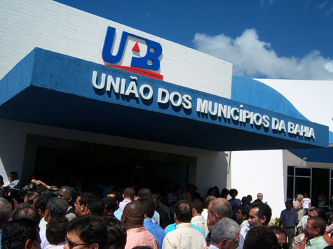 Governo da Bahia antecipará repasse de verbas aos municípios