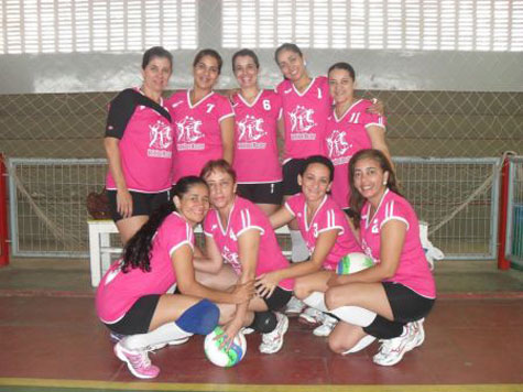 Brumado: Seleção de Vôlei Feminino é vice-campeã de Campeonato Regional