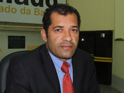 “Jorge Solla não é mais importante do que a necessidade da população”, diz Zé Ribeiro