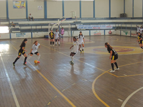 Futsal Feminino: Brumado vence Caetité na final do Zonal Regional
