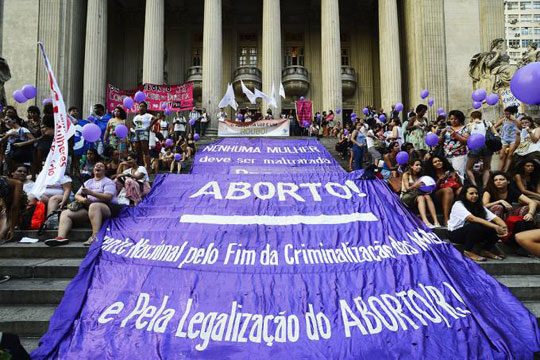 Chega ao STF ação que pode levar à ampla legalização do aborto