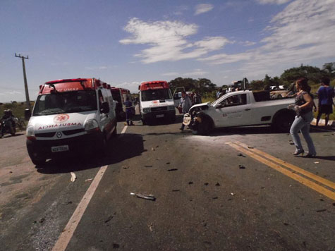 Guanambi: Veículo de Brumado se envolve em acidente e vereadora de Malhada fica em estado grave