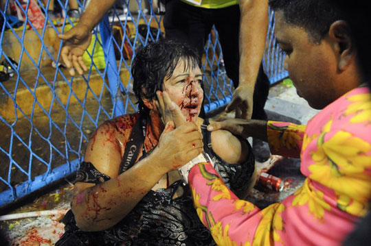 Acidente com carro alegórico deixa 20 feridos a Marquês de Sapucaí no Rio de Janeiro