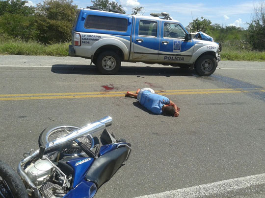 BR-030: Delegado colide viatura com motocicleta próximo à Carinhanha