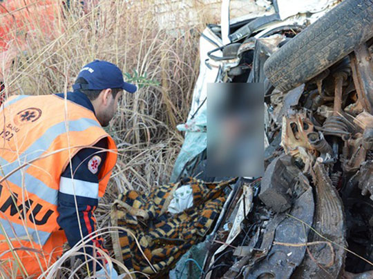 Batida entre carro e carreta mata 6 pessoas da mesma família no oeste da Bahia