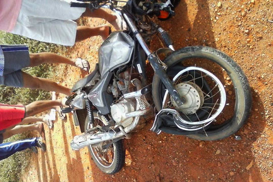 Motociclista morre depois de ter sido atropelado por caminhão em Caculé
