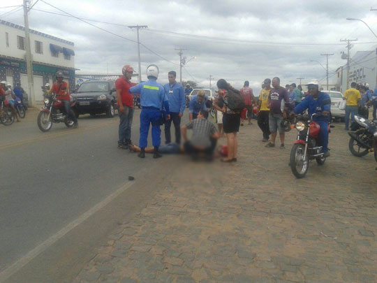 Acidente de moto é registrado na Avenida Centenário em Brumado