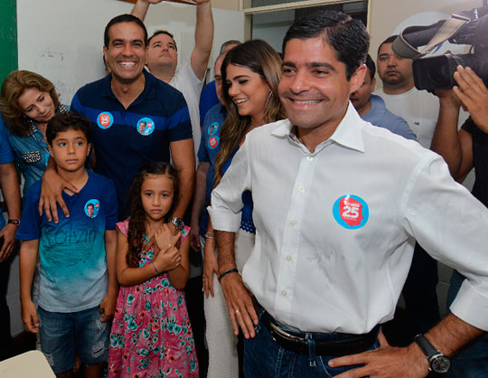 ACM Neto é reeleito prefeito de Salvador