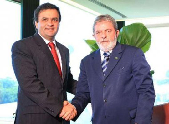 Aécio tem 35%, Lula, 25%, e Marina, 18%, diz pesquisa Datafolha