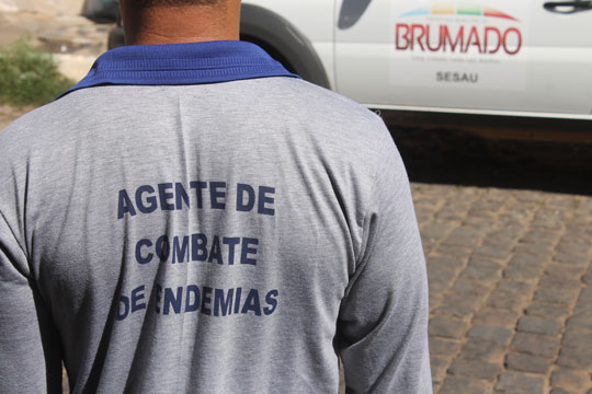 Ministério da Saúde não envia material e agentes de endemias de Brumado ficam impedidos de fazer controle da dengue