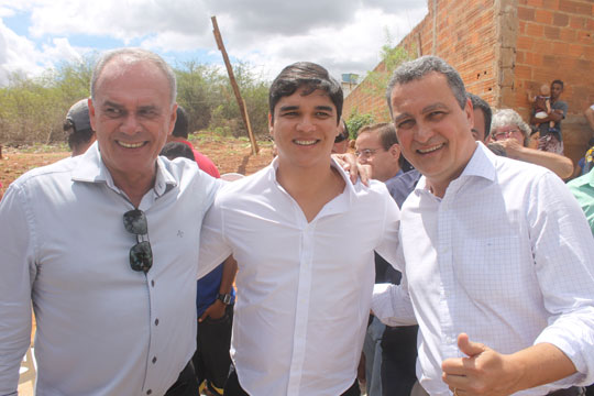 Brumado: Governador agradece apoio do prefeito e recepção da população