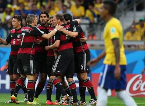 Brasil é goleado pela Alemanha e vai disputar 3º lugar